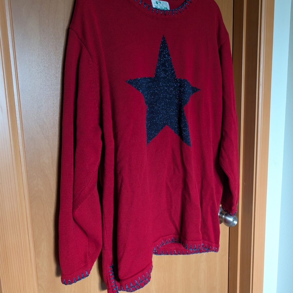 Quacker Factory Red Sweater with Black Star